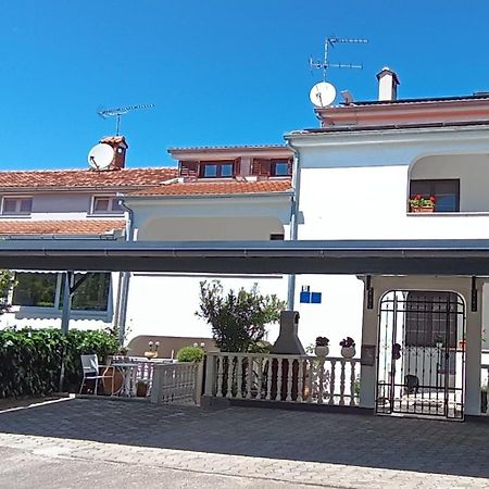Apartments Ivicek Пореч Екстериор снимка