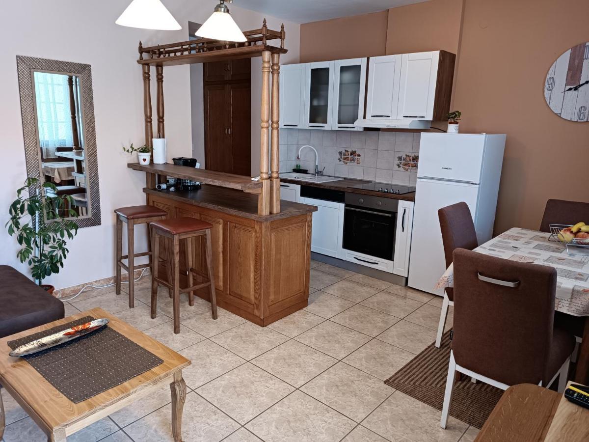 Apartments Ivicek Пореч Екстериор снимка
