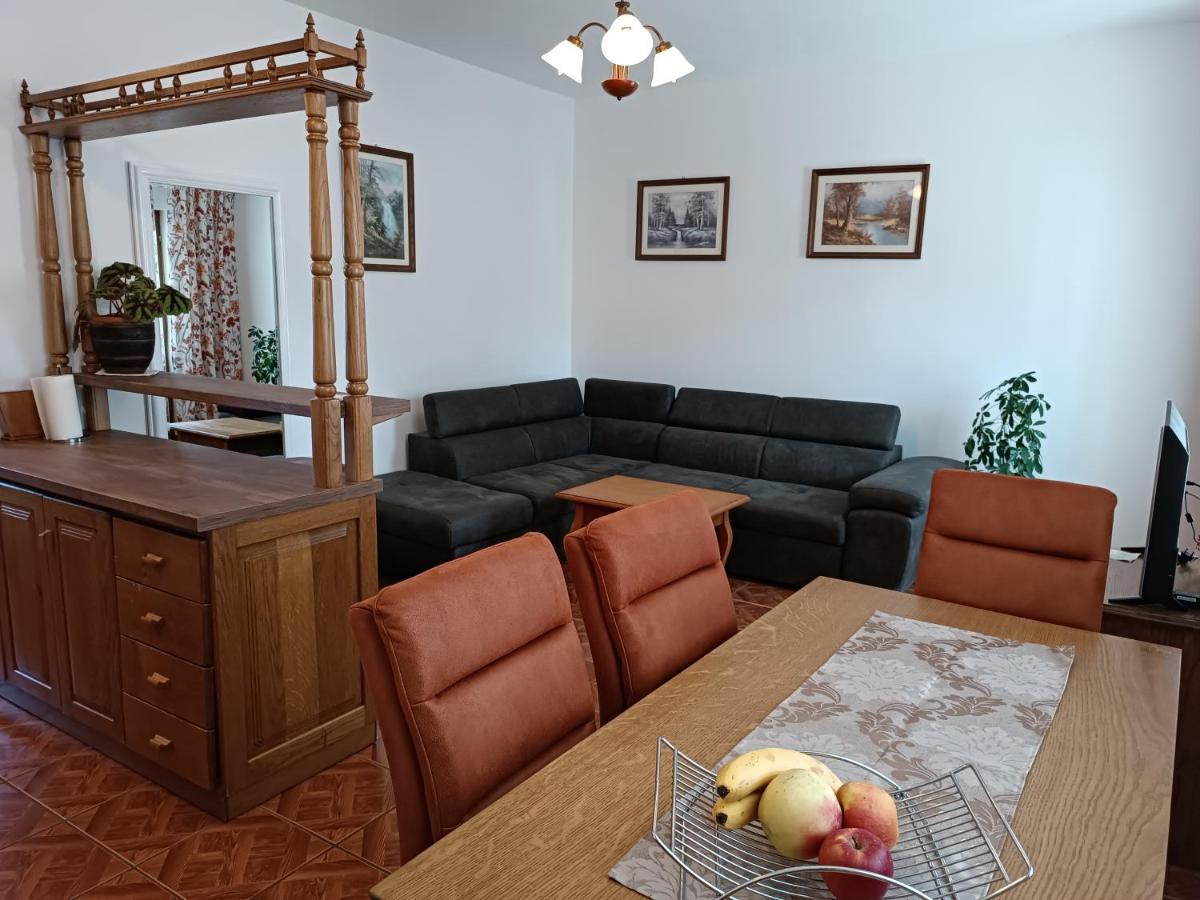 Apartments Ivicek Пореч Екстериор снимка